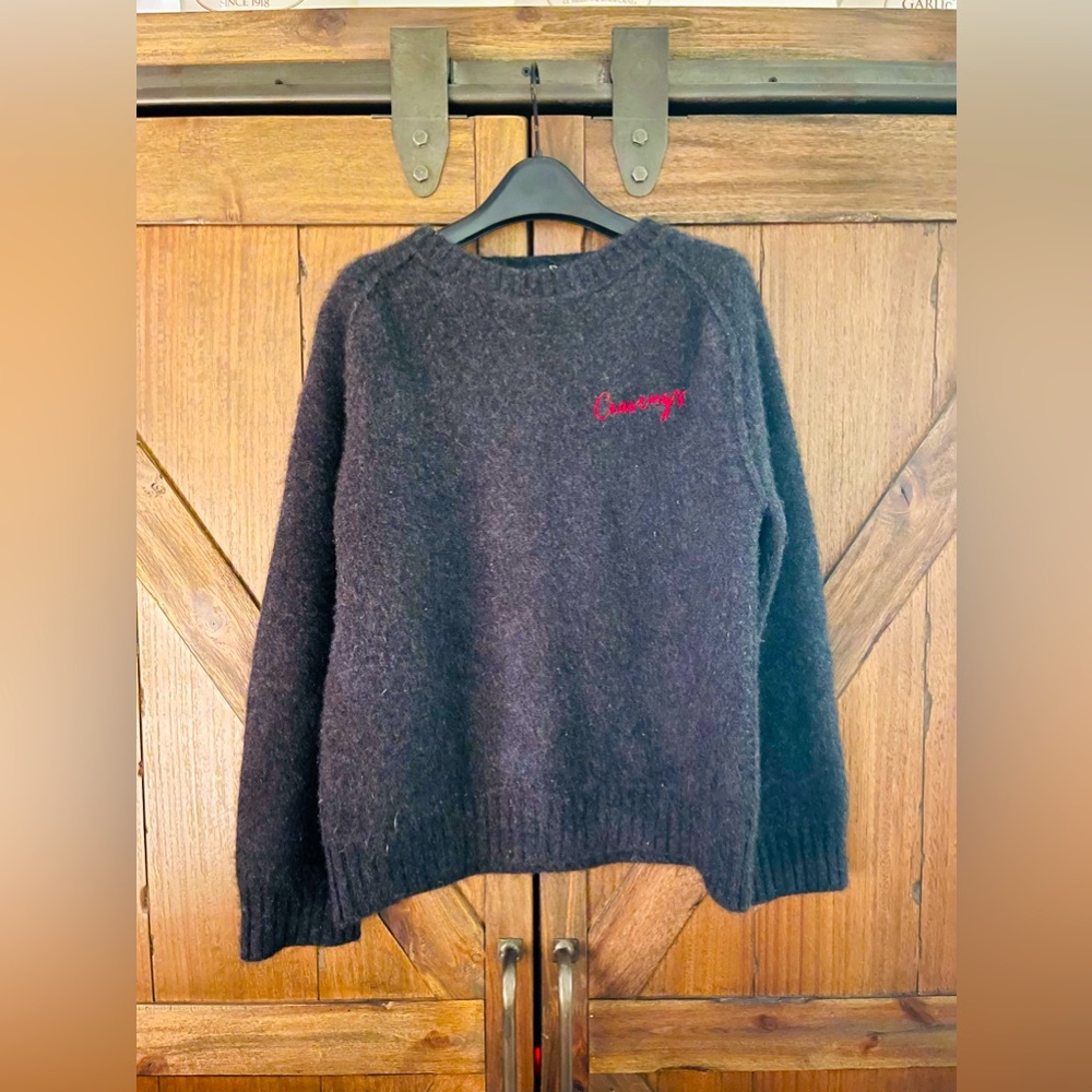 Super Luxe Cashmere Oversized Sweater with Cravings (by Chrissy Teigen) logo.